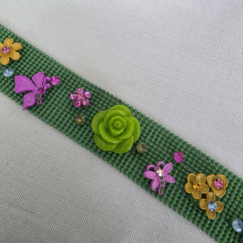 Green Mesh Floral Garden Choker Necklace - Picture 5 of 8